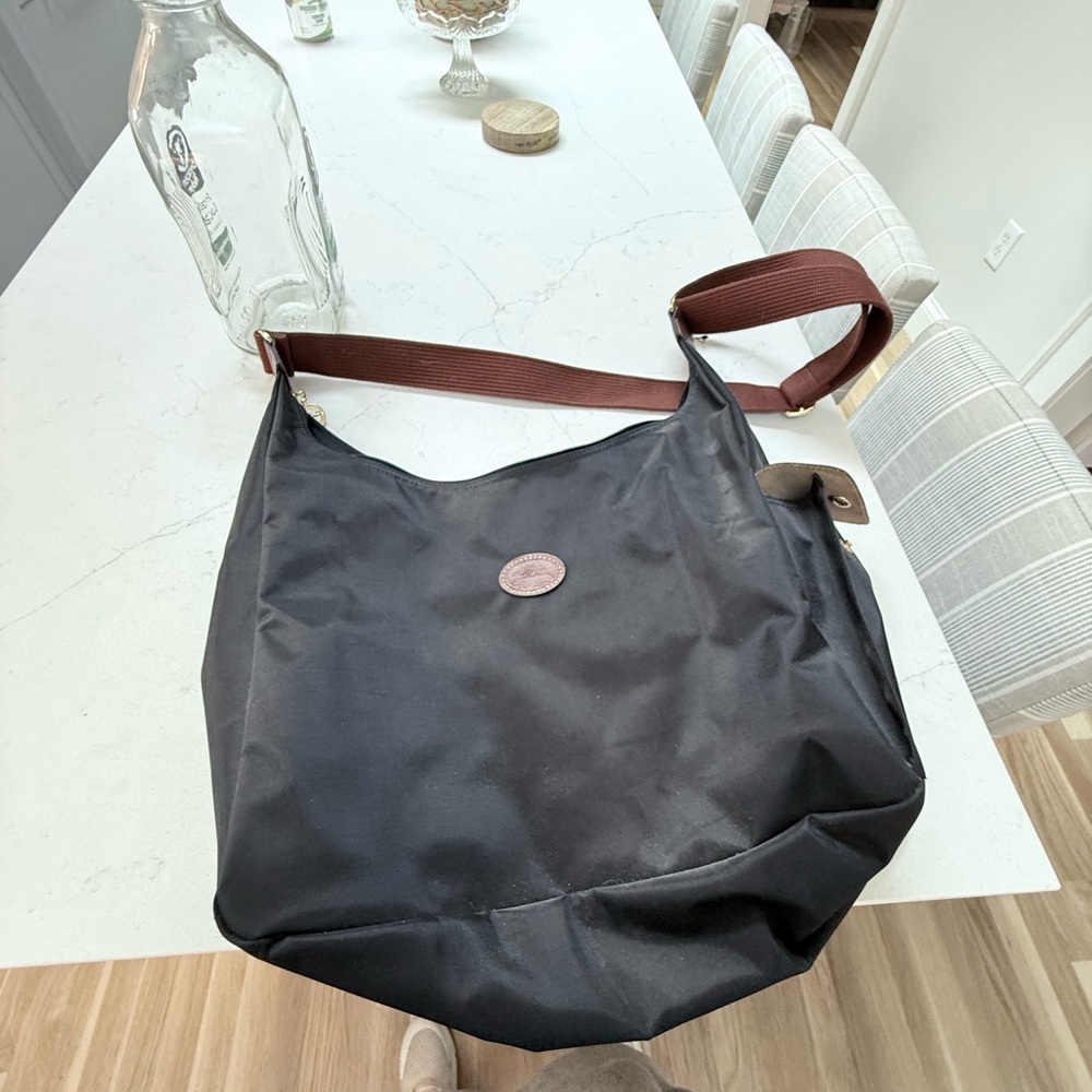 Stylish Black Longchamp Shoulder Bag